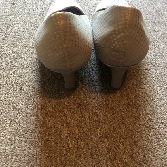 Naturalizer heels size 7 1/2 - Picture 4 of 4